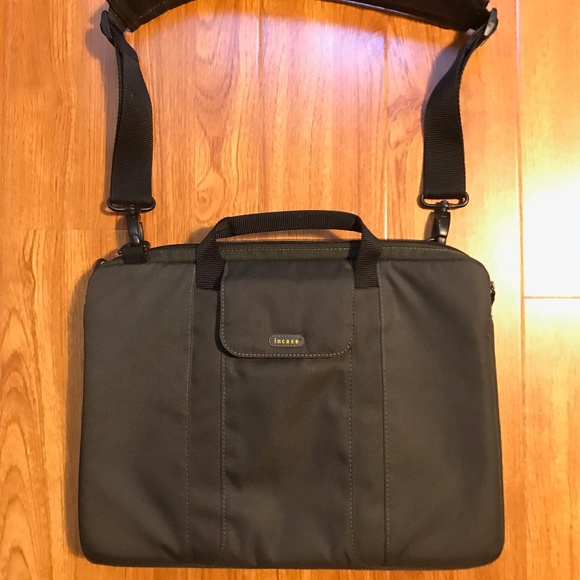 INCASE Nylon Bag - Picture 1 of 8